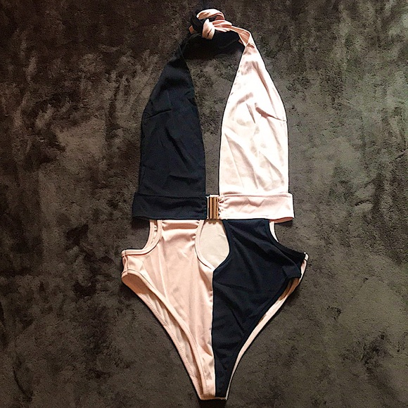 DARLING and Sultry Swimsuit 🤎 - Picture 2 of 8